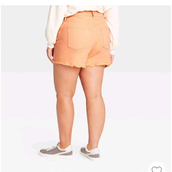 NWT Orange Unviseral Thread Midi shorts, size 26 - Picture 2 of 3
